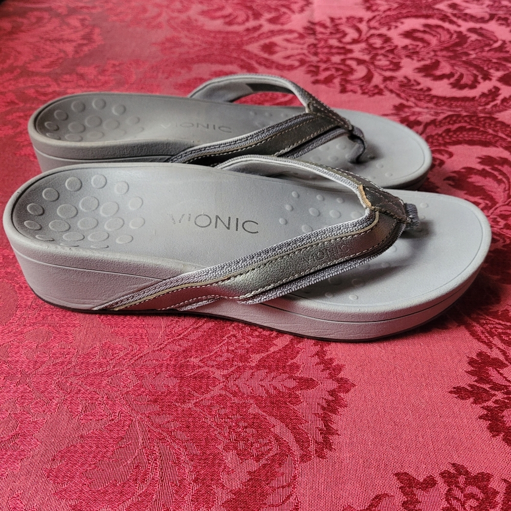 Vionic High Platform Sandal Flip Flop Size 7